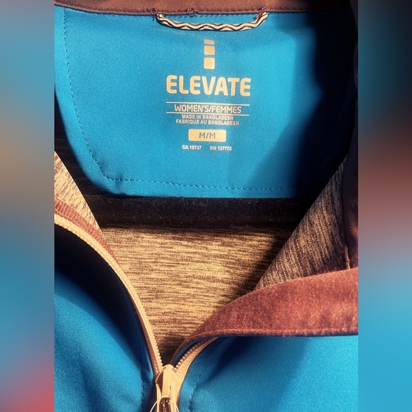 NWT Elevate Sopris lightweight golf outdoor 2 zip pockets long sleeve jacket M - Picture 3 of 4